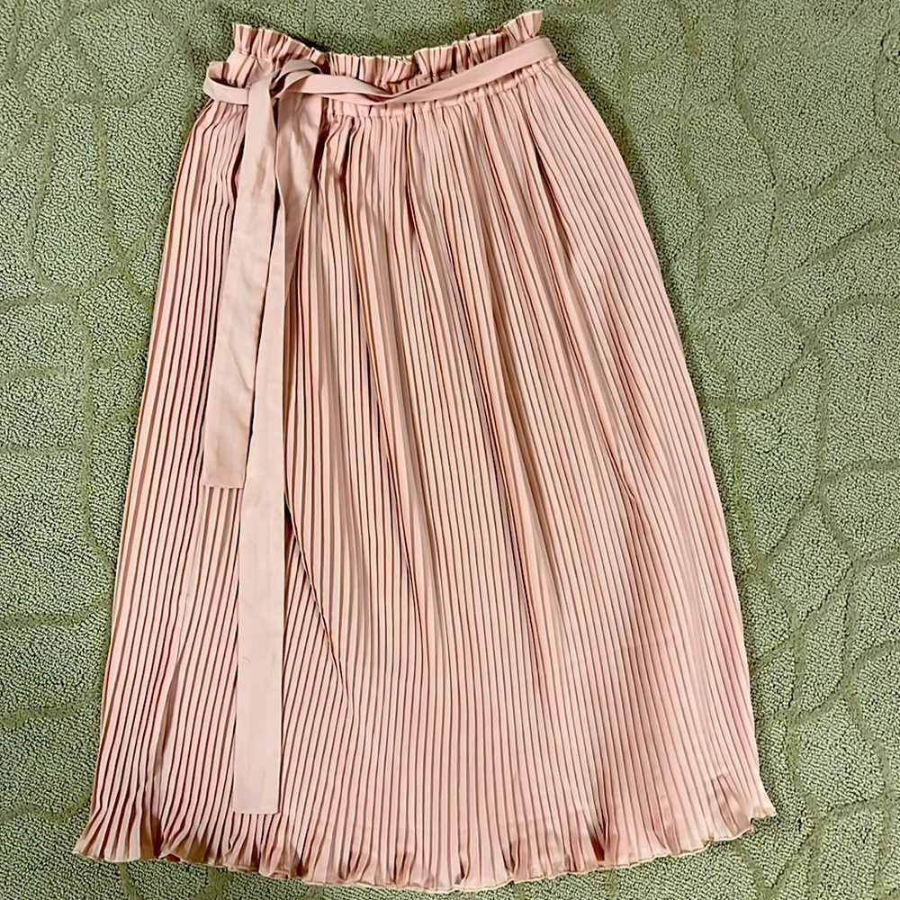 Pleated midi skirt